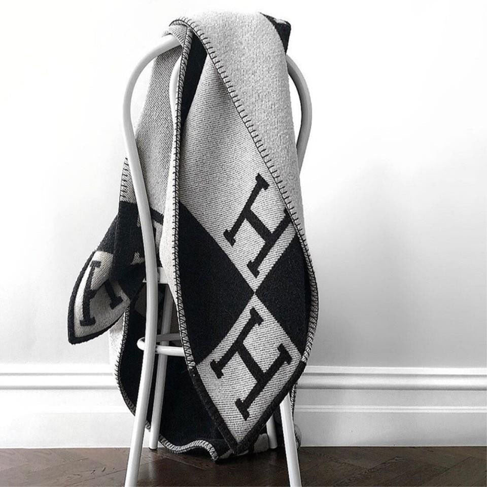 Chic Wool Cashmere Blanket - Isabelle