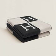 Chic Wool Cashmere Blanket - Isabelle